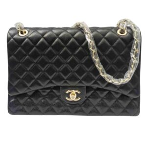 Bolso de hombro Chanel, herraje dorado, negro