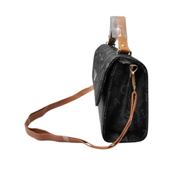 Bolso mediano letras urbanas, negro - Imagen 3